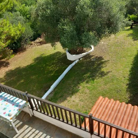 House E5 *